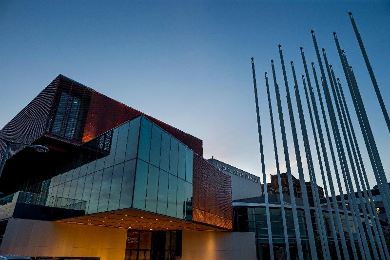 هتل Staybridge Suites   Saskatoon   University, An Ihg