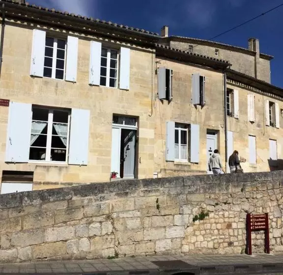 Majatalo La Maison Colline