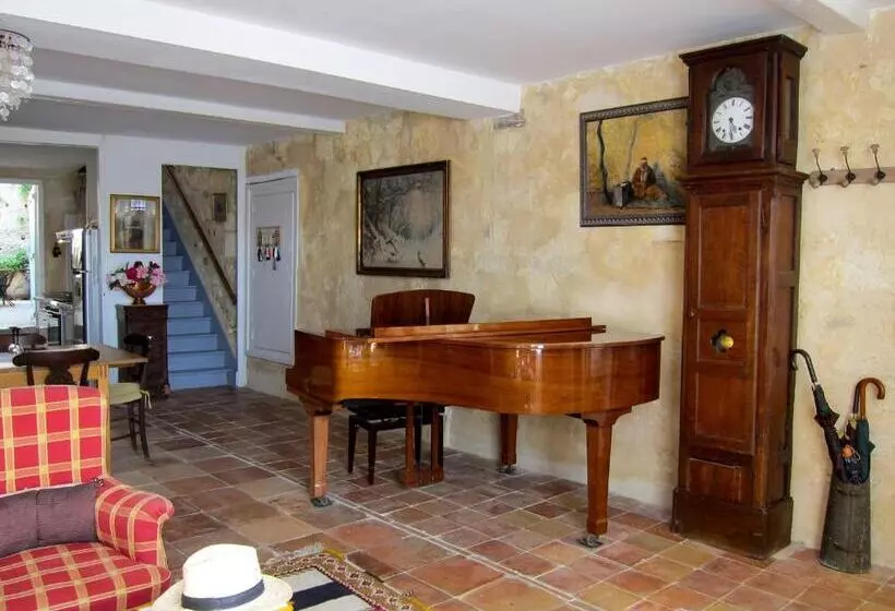 Majatalo La Maison Colline