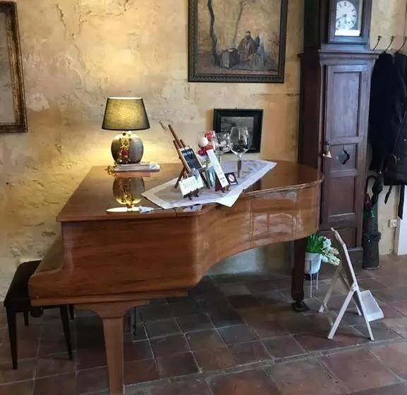 Majatalo La Maison Colline