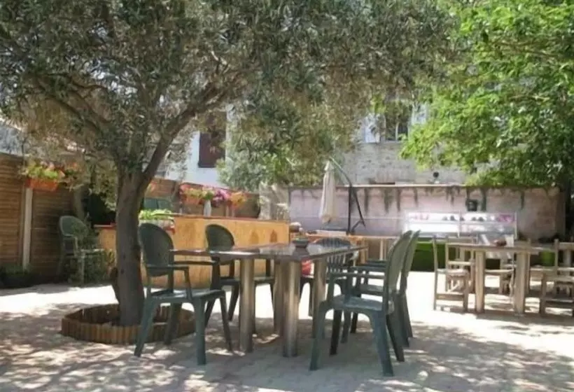 Majatalo La Maison De Verotte