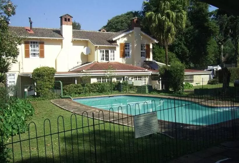 Majatalo Nutmeg Guest House