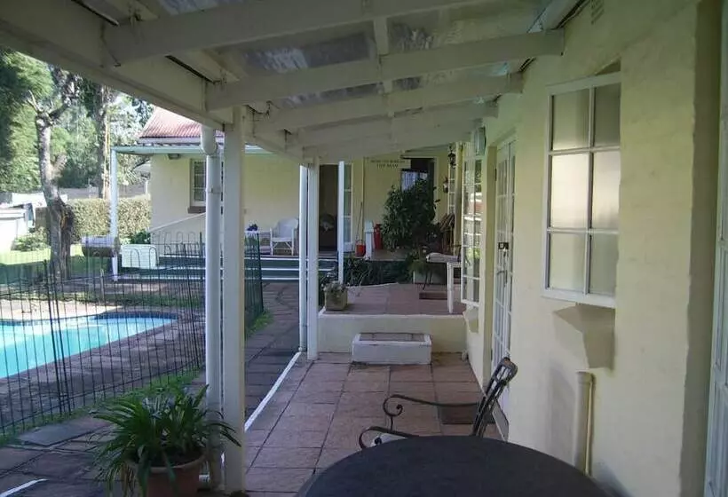 Majatalo Nutmeg Guest House