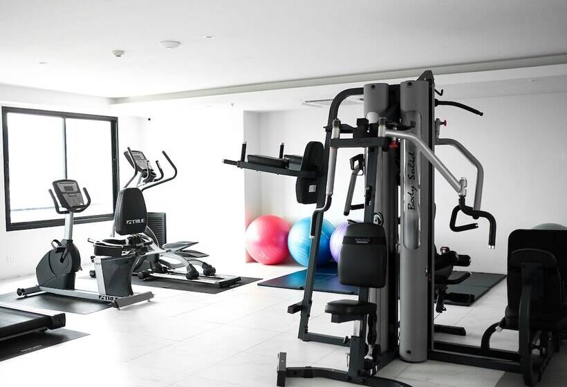 هتل The Marina Phuket