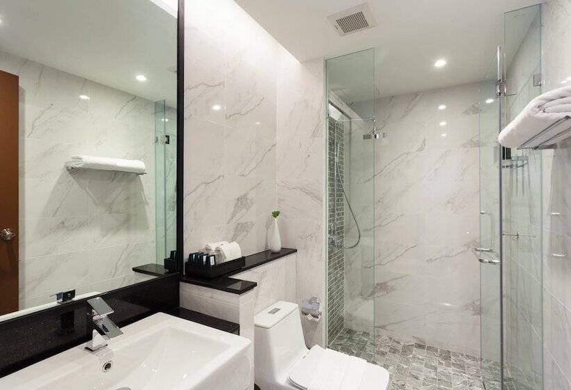 هتل The Marina Phuket