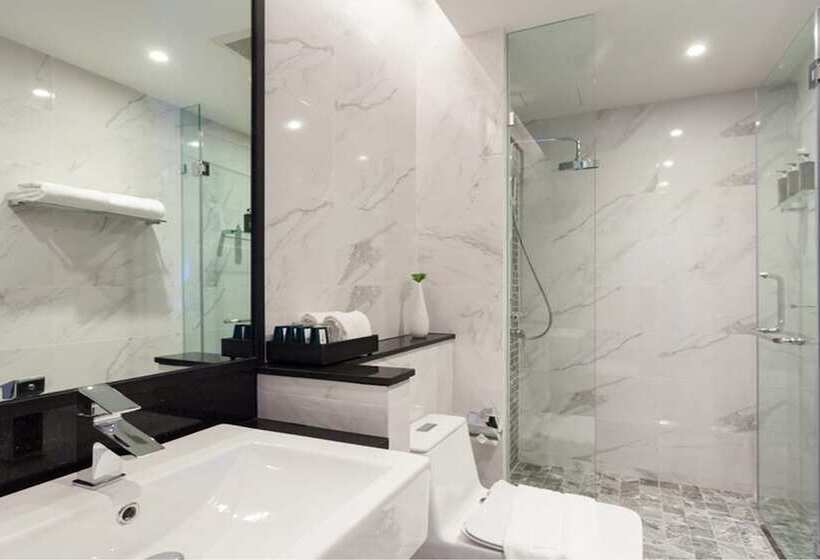 هتل The Marina Phuket