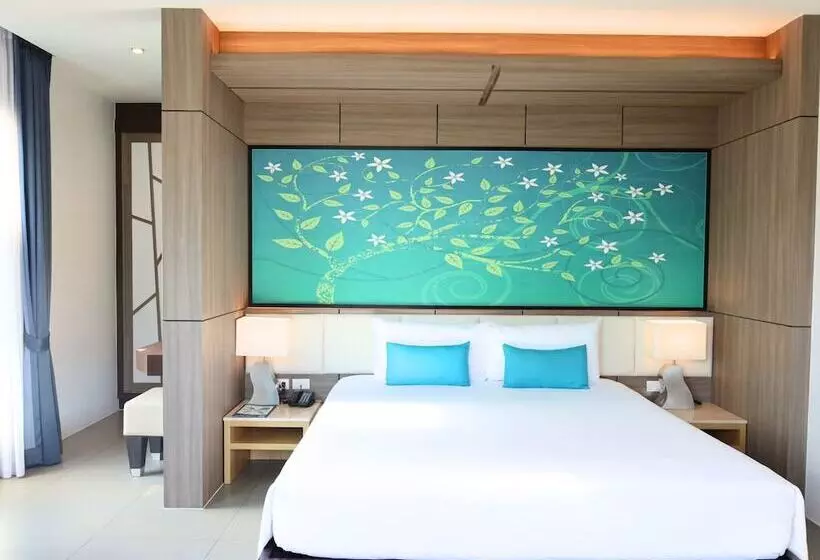 Hotelli The Marina Phuket