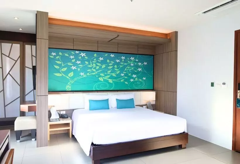 Hotelli The Marina Phuket