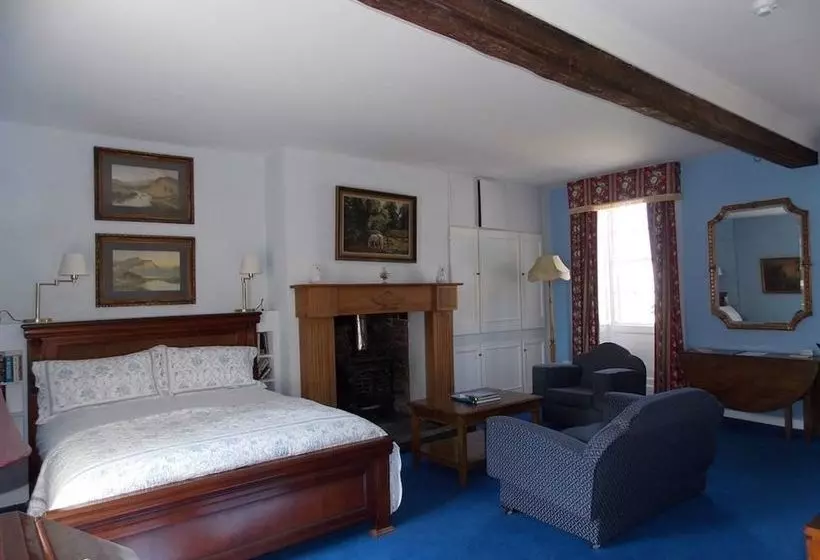 Ash Hill B&b
