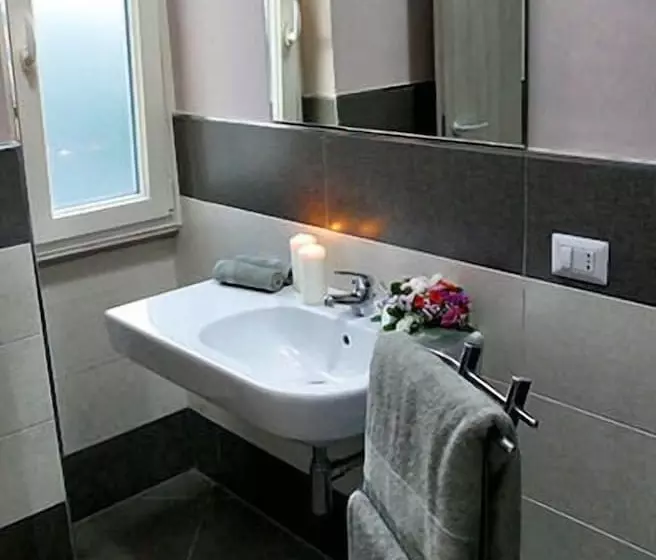 تختخواب و صبحانه Cairoli Exclusive Rooms & Suite