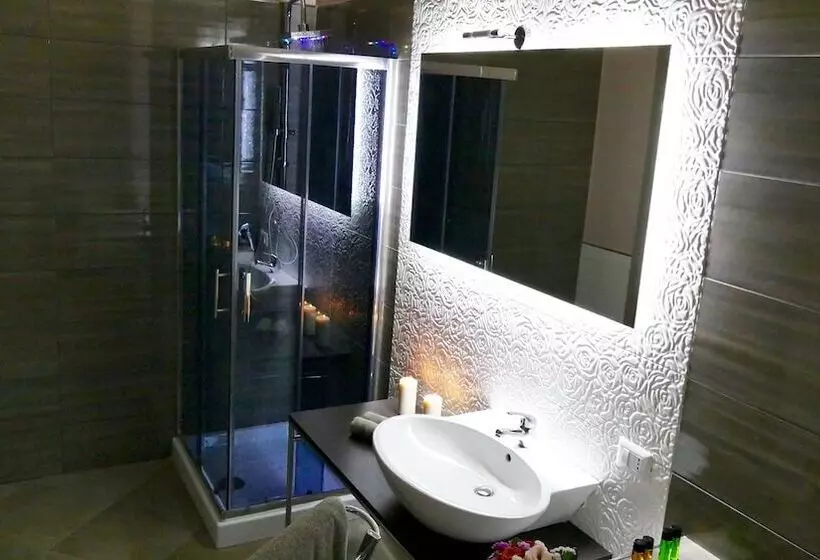 تختخواب و صبحانه Cairoli Exclusive Rooms & Suite