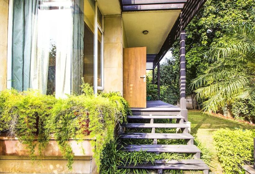 Fabhotel Raj Darbar Iffco