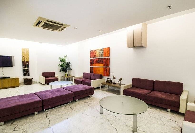 Fabhotel Raj Darbar Iffco