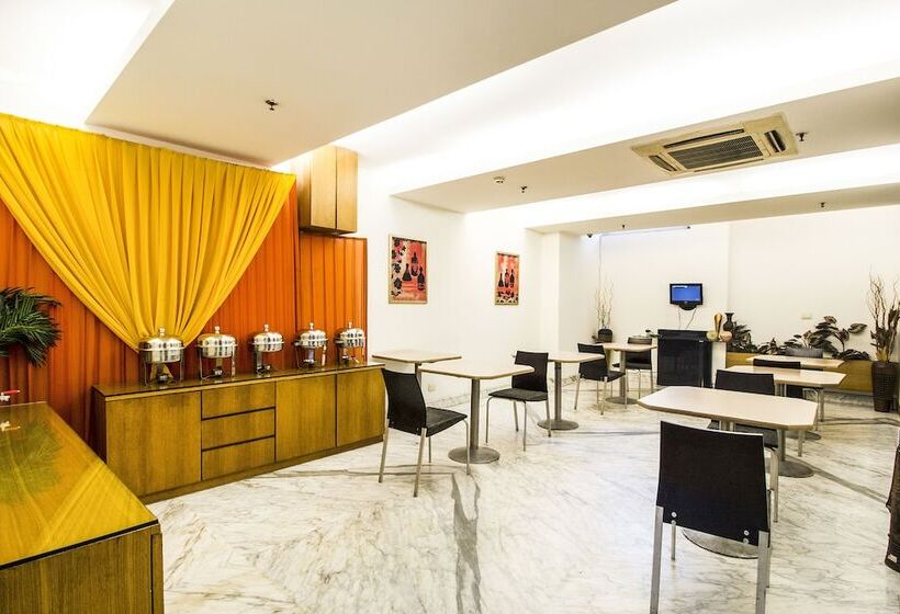 Fabhotel Raj Darbar Iffco