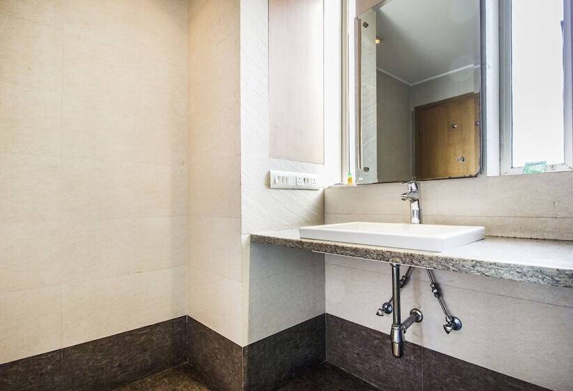 Fabhotel Raj Darbar Iffco