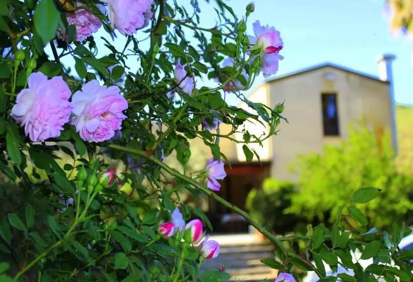 ホテル Agriturismo Tarantola