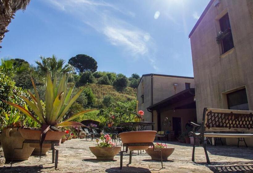 בית מלון כפרי Agriturismo Tarantola