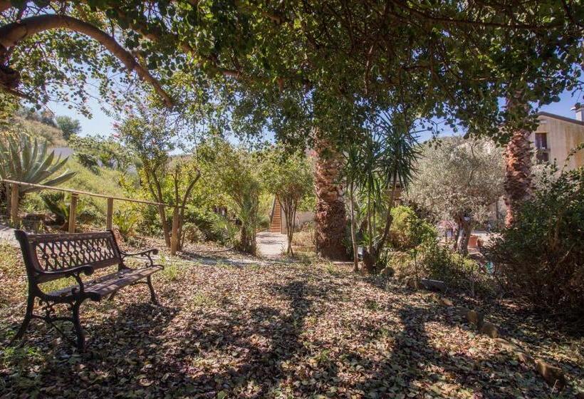 בית מלון כפרי Agriturismo Tarantola