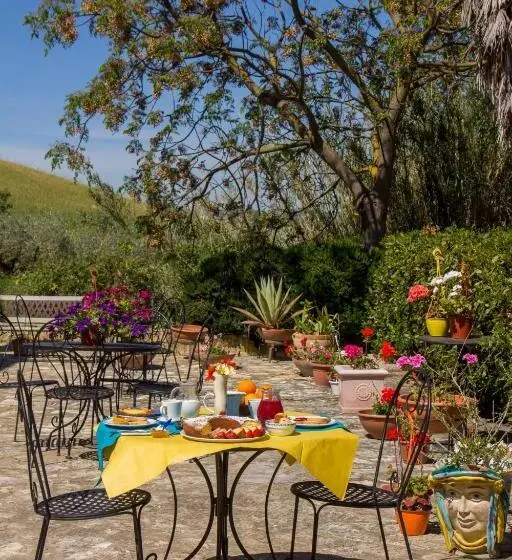 ホテル Agriturismo Tarantola