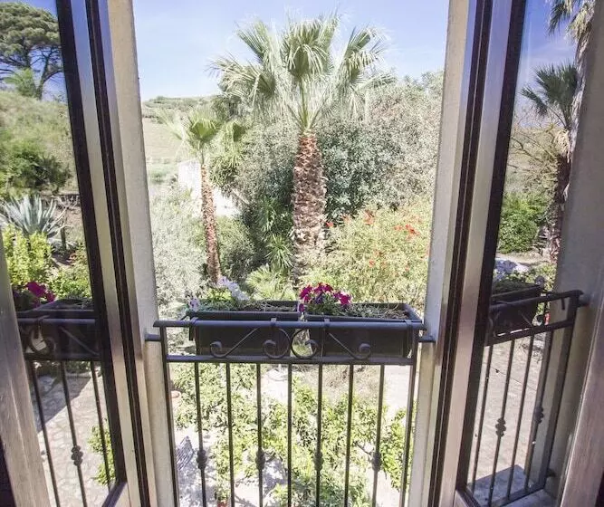 ホテル Agriturismo Tarantola