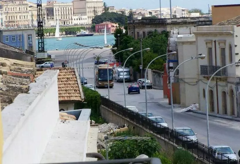 ホテル B&b Mare Di S. Lucia