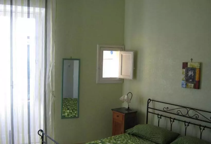 ホテル B&b Mare Di S. Lucia