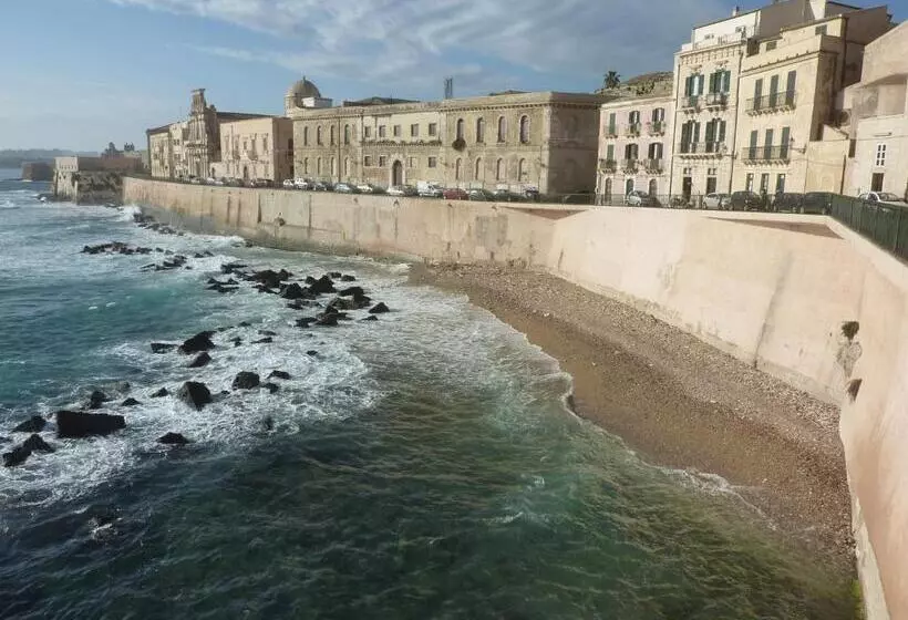 ホテル B&b Mare Di S. Lucia