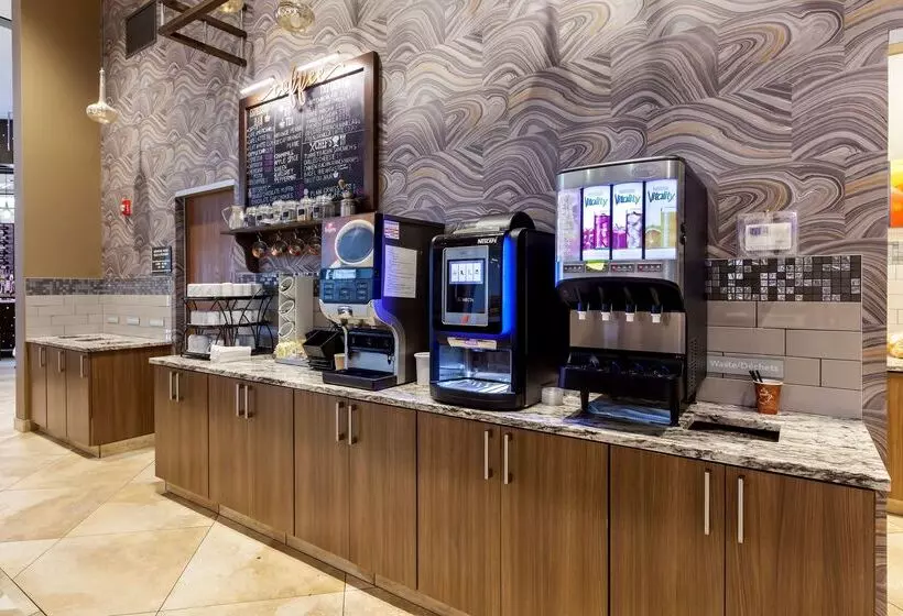 Best Western Plus St. John S Airport Hotel And Suites