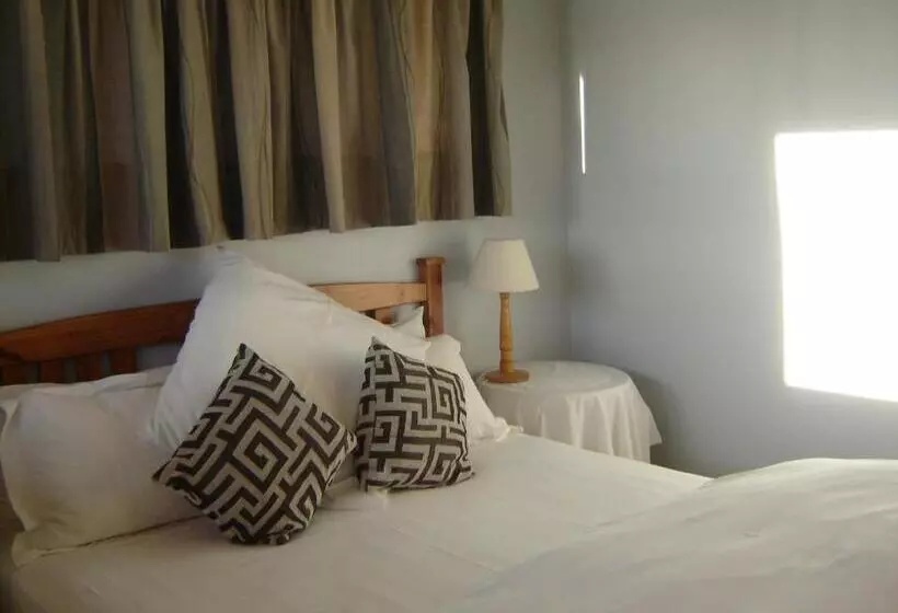 Hotelli Cedar Lodge Guest House