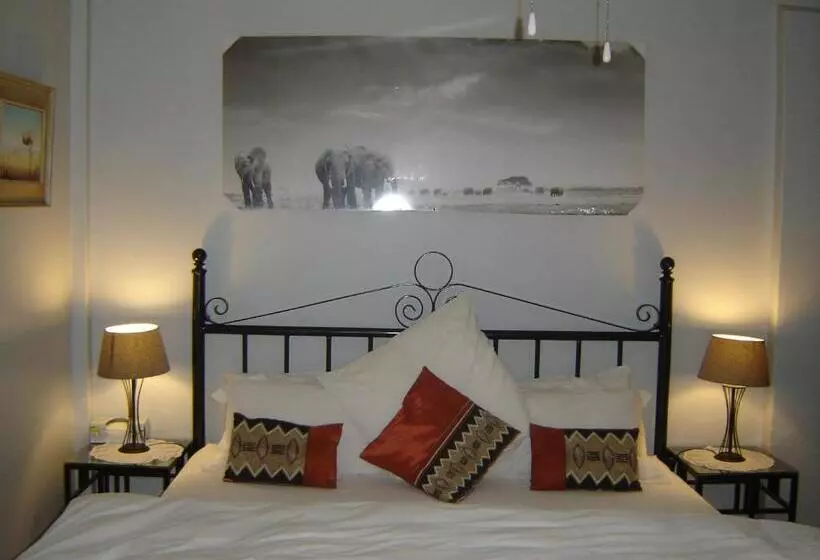 Hotelli Cedar Lodge Guest House