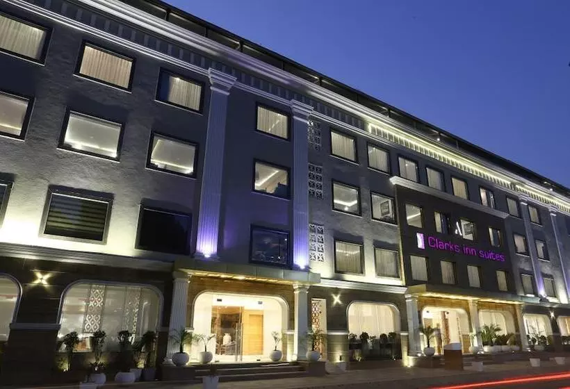 Hotelli Clarks Inn Suite Gwalior
