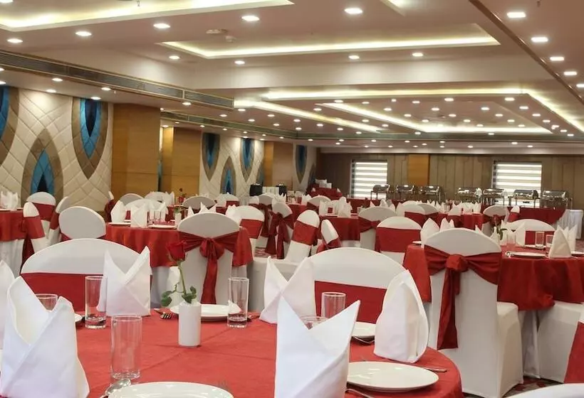 Hotelli Clarks Inn Suite Gwalior