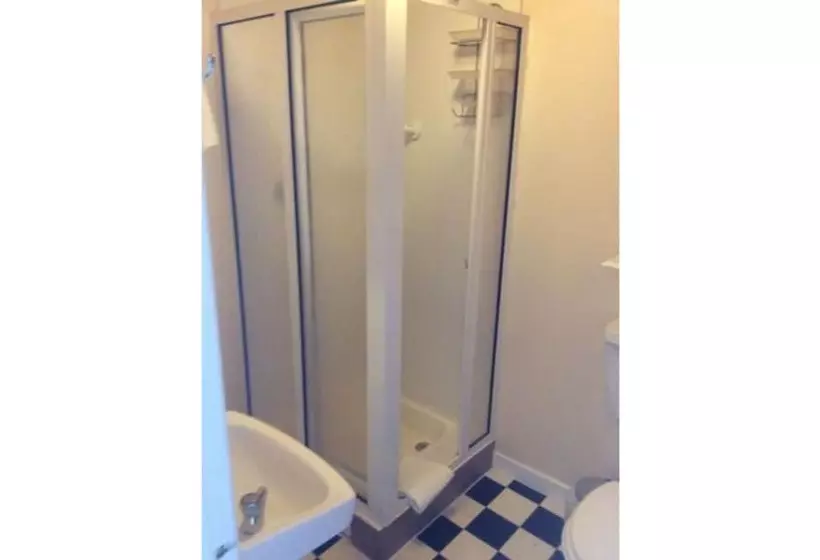 هتل Clon Ross Guesthouse