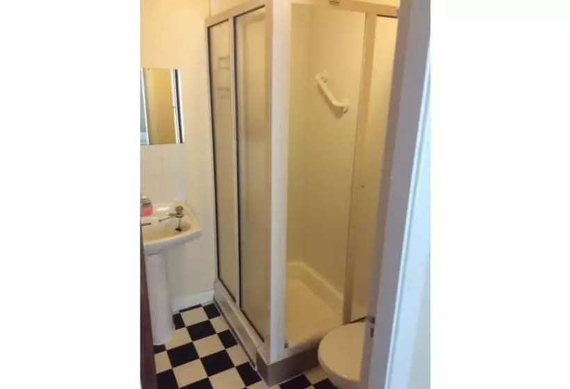 هتل Clon Ross Guesthouse