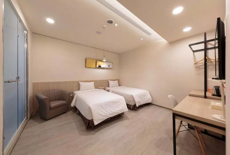 هتل O House