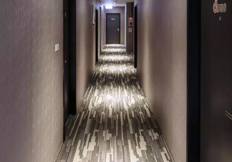 هتل O House