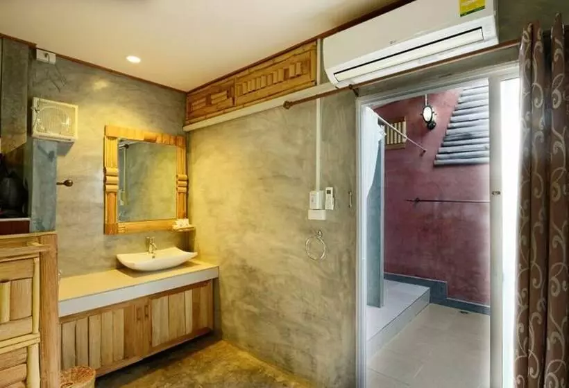 هتل Riverpool Resort