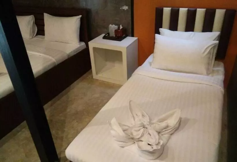 هتل Riverpool Resort