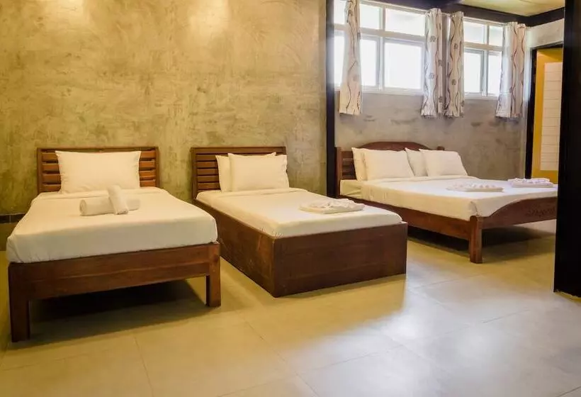 هتل Riverpool Resort