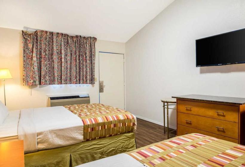호텔 Rodeway Inn Oakley
