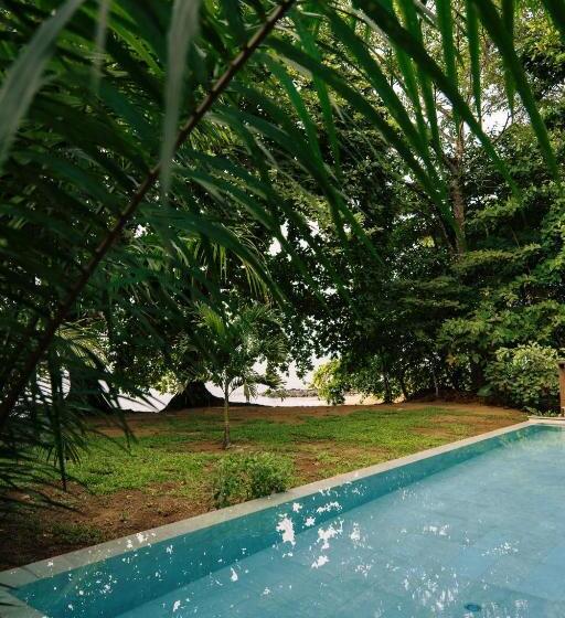 هتل Sundy Praia Lodge