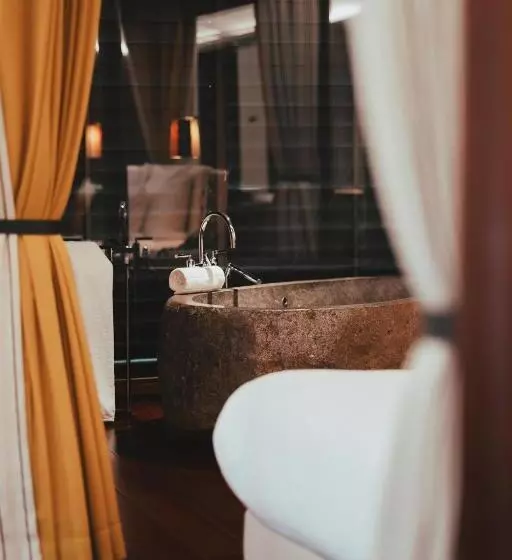 هتل Sundy Praia Lodge