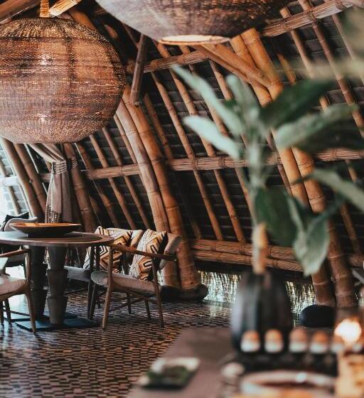 هتل Sundy Praia Lodge