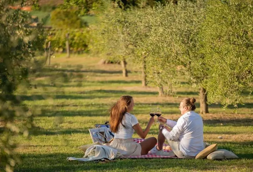 هتل Tenuta Dei Mori Wine Relais Events