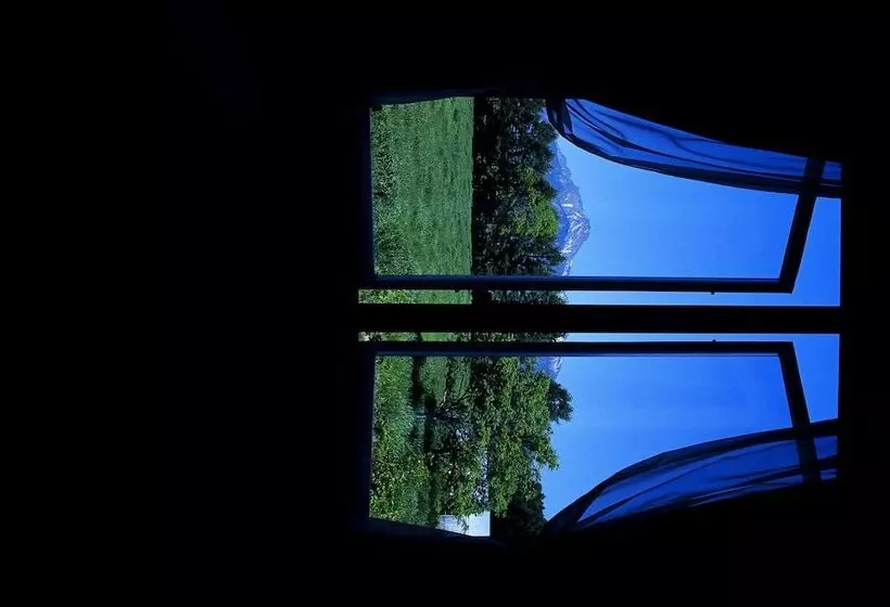 Majatalo Blue In Green