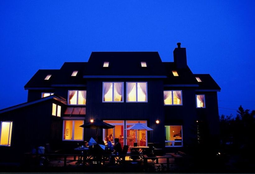 פנסיון Blue In Green