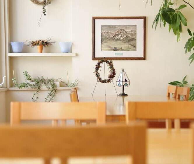 פנסיון Blue In Green