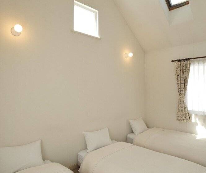 פנסיון Blue In Green