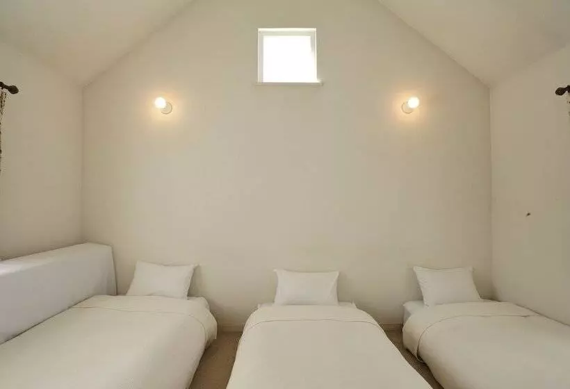 Majatalo Blue In Green