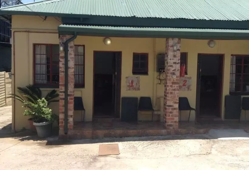 پانسیون Cottage In Orange Grove